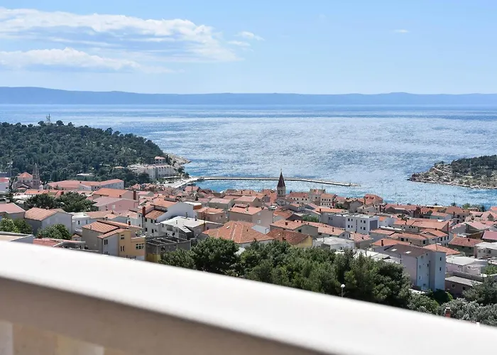 Cozy In With Sauna Макарська