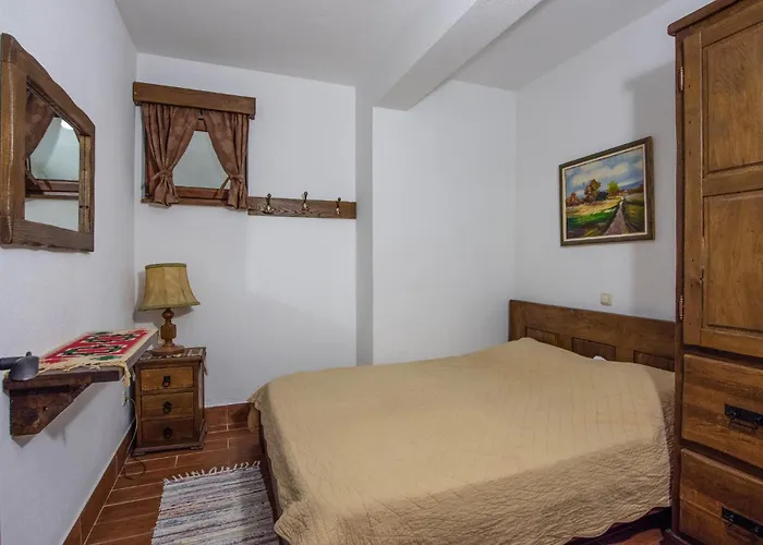 Cozy In With Sauna Будинок відпочинку Макарська